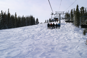 ski lift near saddlewood townhomes
